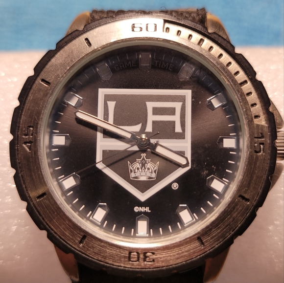 NHL L.A. Kings Game Time Veterans Series Watch. - Picture 1 of 6